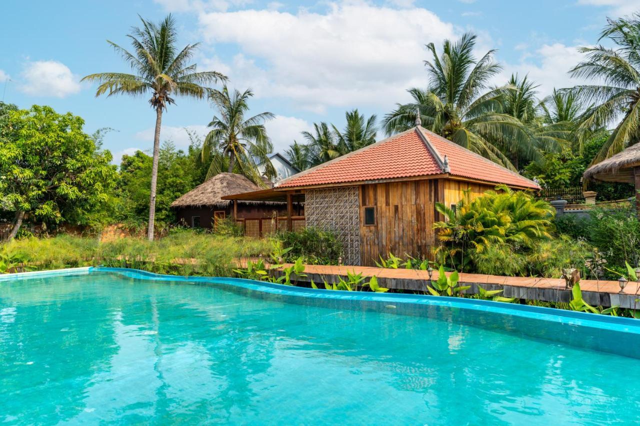 Authentic Khmer Village Resort Сием Реап Екстериор снимка